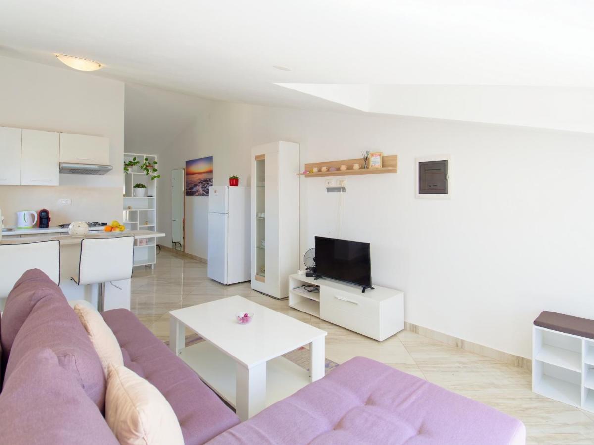 Apartments Goran By Rent Istria أوماغ المظهر الخارجي الصورة