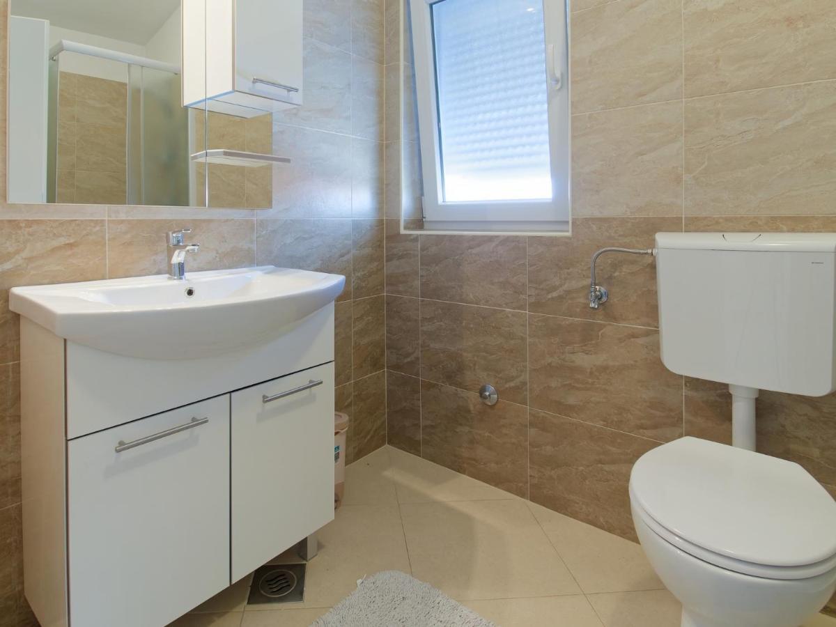 Apartments Goran By Rent Istria أوماغ المظهر الخارجي الصورة